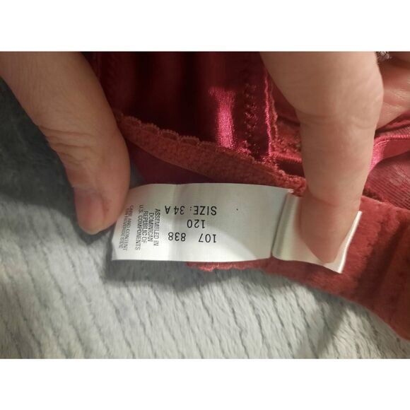 Vintage Gold Label Victoria's Secret 34A Unlined Demi Bra Burgundy Lace - Picture 4 of 5